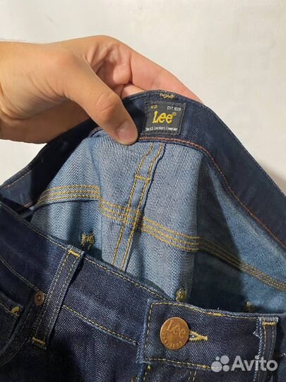 Джинсы lee