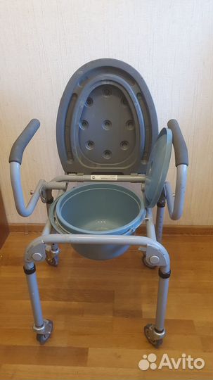 Санитарный стул туалет на колесах