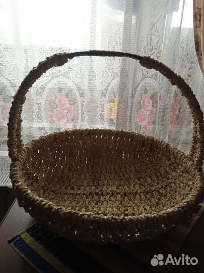 Корзина плетёная