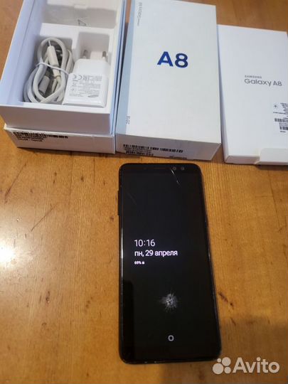 Samsung Galaxy A8 (2018), 4/32 ГБ