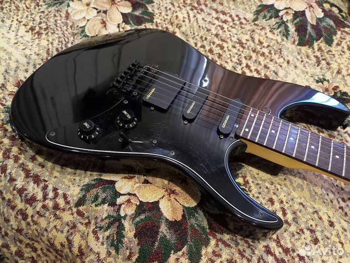 Электрогитара Fernandes Japan Strat