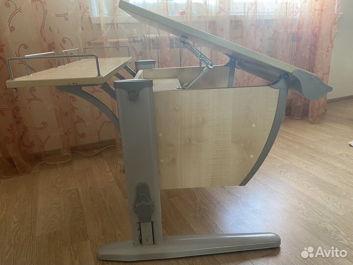 Растущая парта и стул