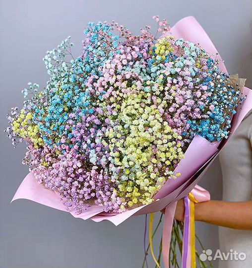 Гипсофила радужная и бела в букетах