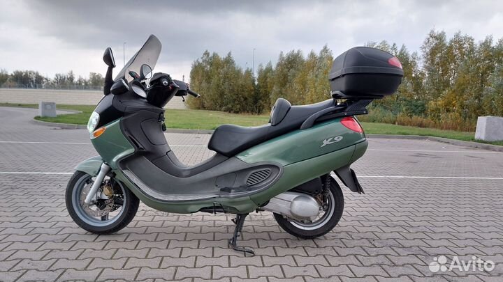 Максискутер Piaggio 250