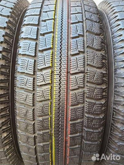 Toyo Observe Garit G30 215/60 R16 95Q