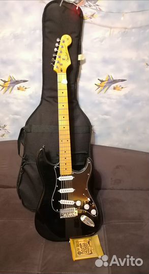 Электрогитара fender