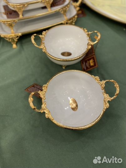 Салатник фарфор на ножках