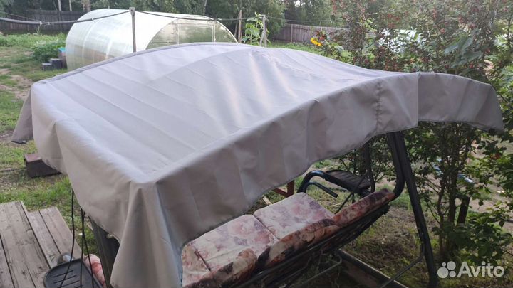 Крыша на качелю