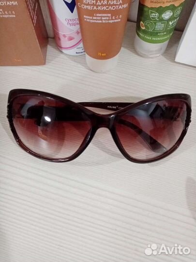 Солнцезащитные очки женские