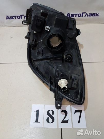 Фара Toyota Vitz