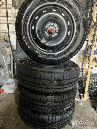 Pirelli Carrier 185/65 R15