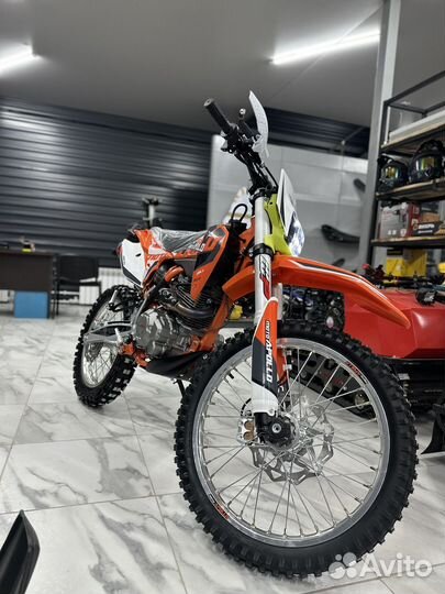 Мотоцикл Motoland Moto Apollo M3 300 (175FMN)