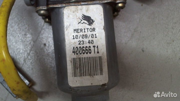 Стеклоподъемник электрический Nissan Micra K11E, 2