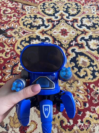 Игрушка робот