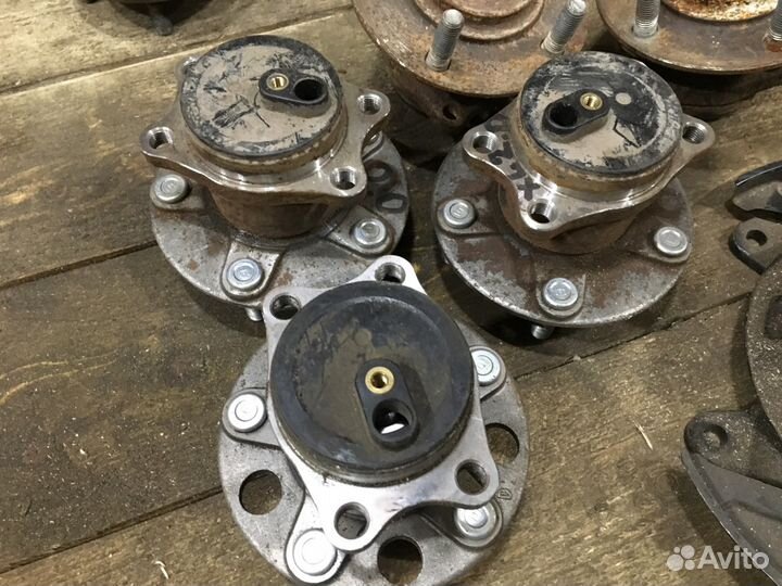 Ступица задняя Mitsubishi Outlander XL