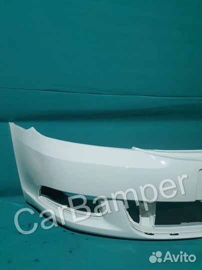 Передний бампер Шкода Октавия А5 цвет белый