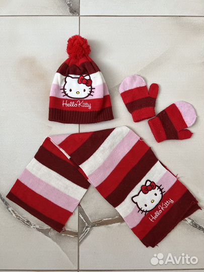 Комплект шапка, шарф и варежки