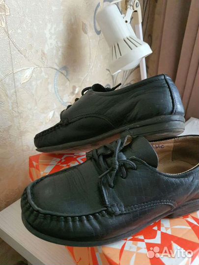 Школьный костюм +рубашка+туфли