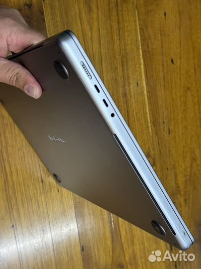 Apple macbook pro 16 m1pro 32gb 512 gb