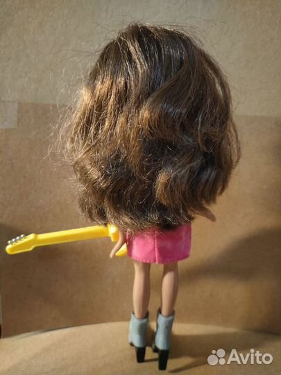 Кукла Bratz Жасмин Neon Pop Divaz