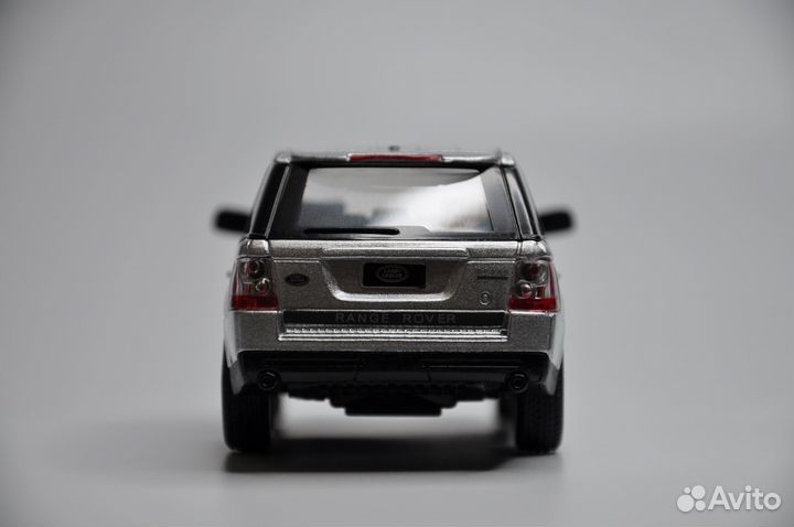 Модель автомобиля Range Rover Sport металл