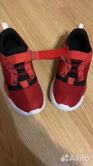Кроссовки детские новые 34 размер
