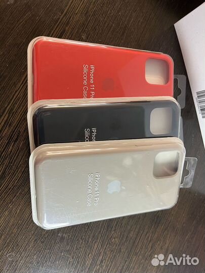 Силиконовый чехол на iPhone