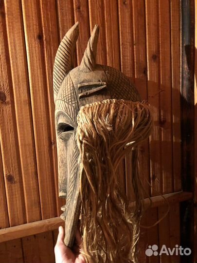 Маски из дерева интерьерные