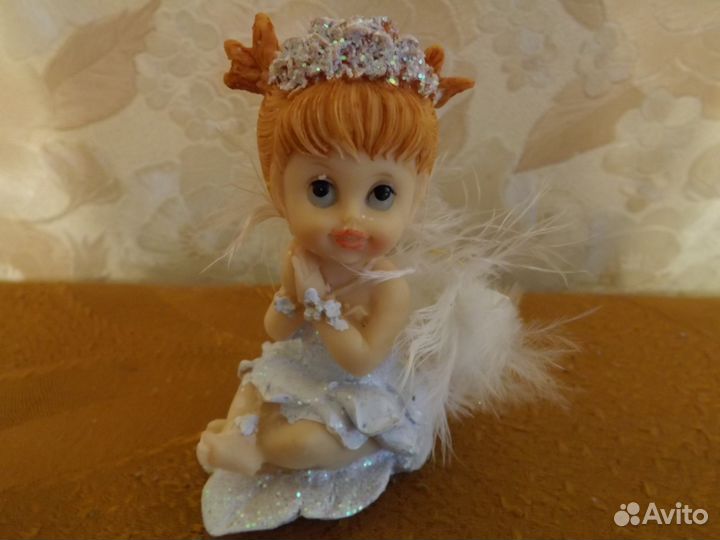 Фигурка ангелочка