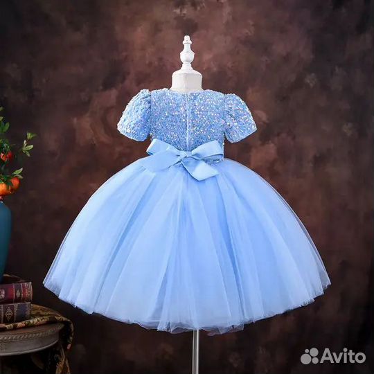 Нарядное платье для девочки