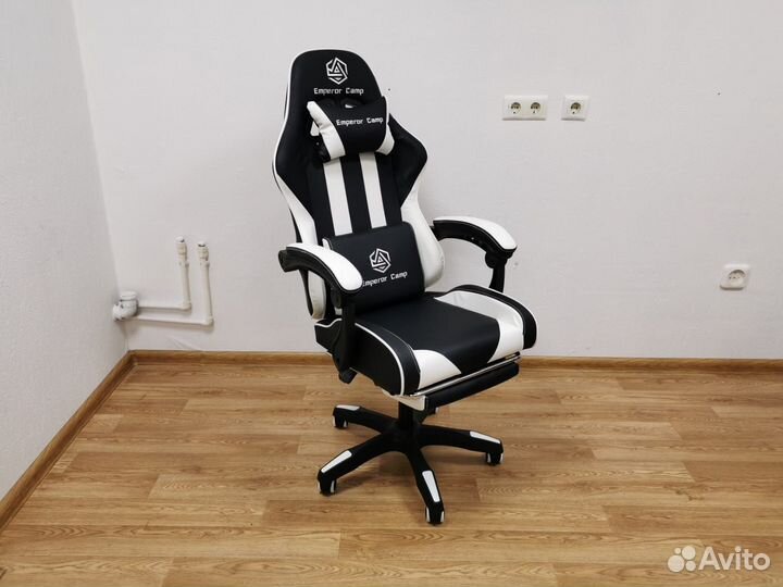 Кресло игровое компьютерное с подножкой