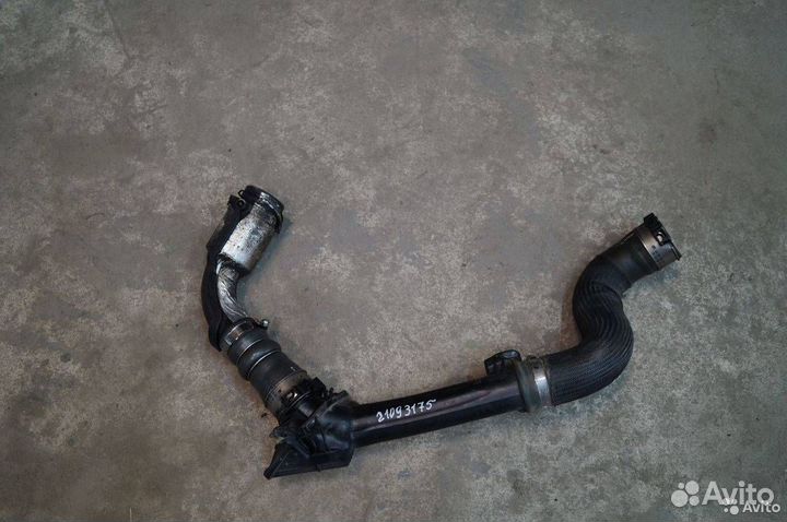 Патрубок интеркулера Renault Megane 3 8200687468