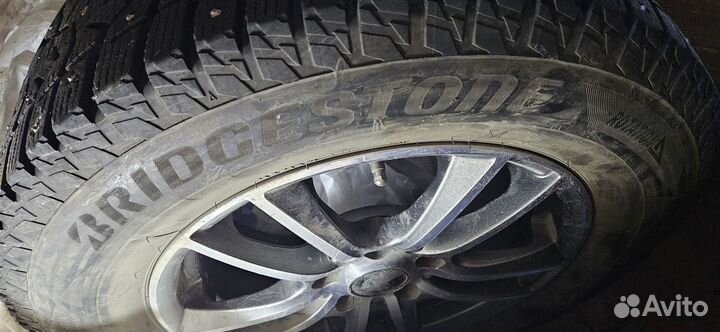 Bridgestone Blizzak DM-Z2 235/35 R16 D