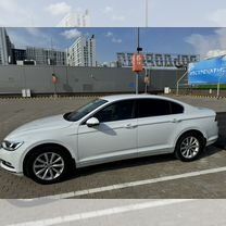 Volkswagen Passat 1.8 AMT, 2018, 52 375 км, с пробегом, цена 2 799 999 руб.