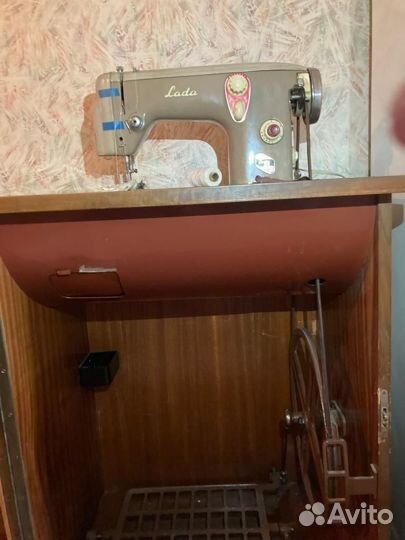 Швейная машина лаda