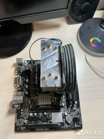 Материнская плата с процессором и памятью