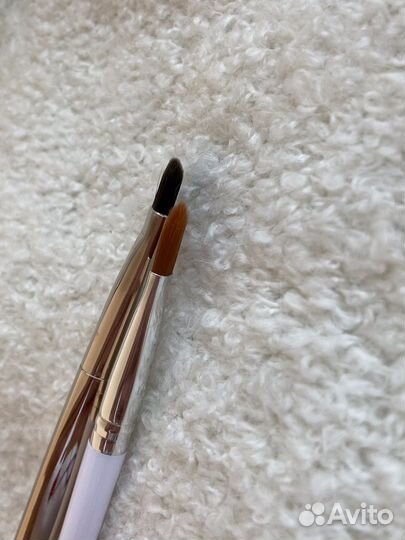 Новые кисти для макияжа Sisley Kiko для консилера