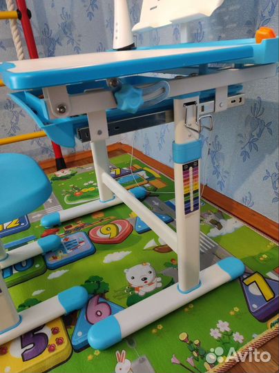 Растущая парта и стул