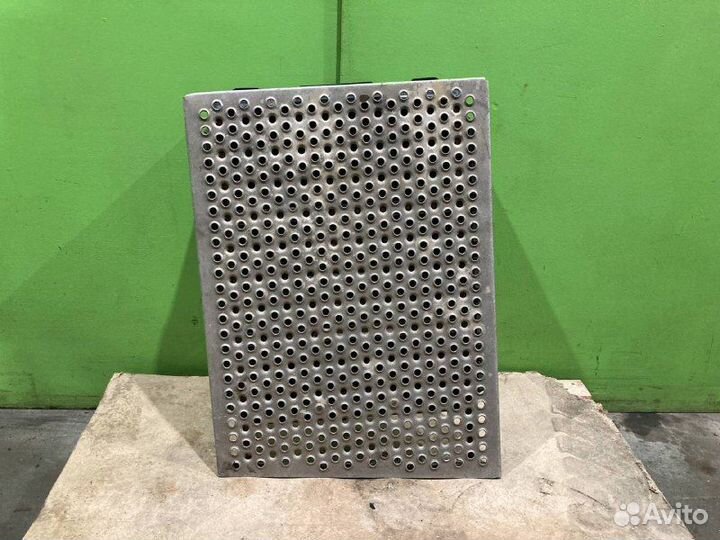 Крышка аккумуляторов DAF XF105