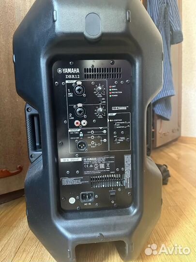Акустика колонки Yamaha dbr12