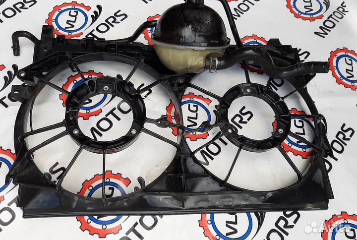 Диффузор радиатора Toyota Avensis AZT250