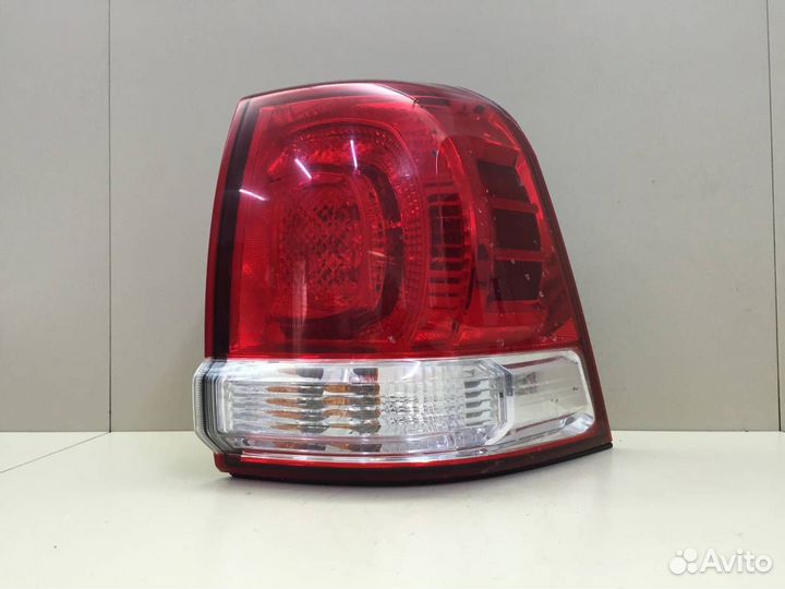 Фонарь задний наружный правый Toyota Land Cruiser