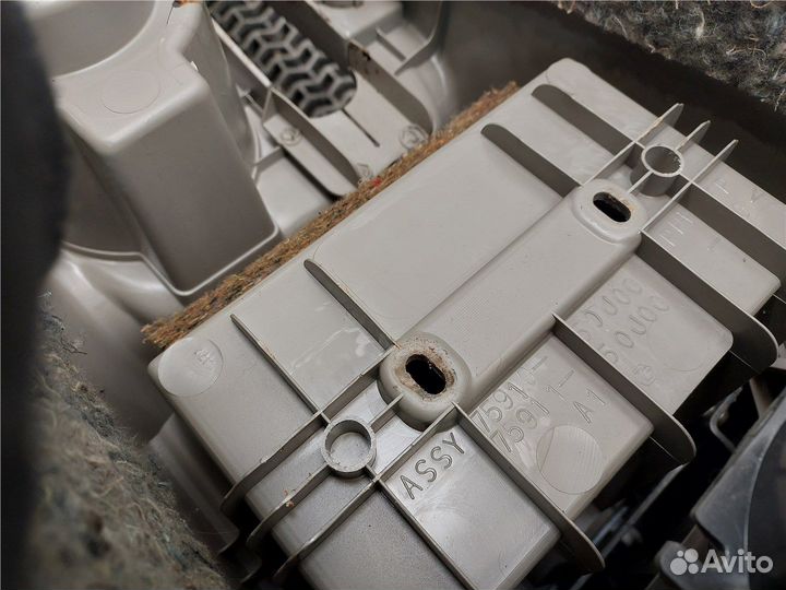 Консоль салона Suzuki Grand Vitara XL-7, 2005