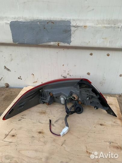 Фонарь задний правый Infiniti M35 Nissan Fuga Y51