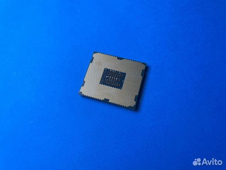 Intel Xeon E5 2630 V3 8 ядер 12 потоков 3.2 ггц