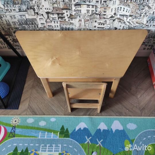 Детский стол и стул