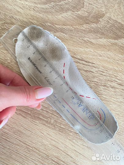 Кроссовки для девочки