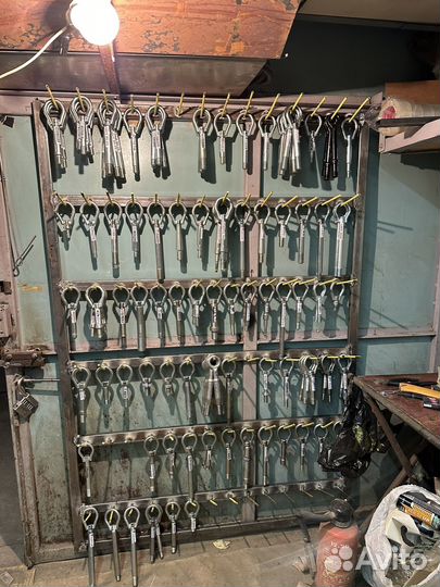 Буксировочный крюк