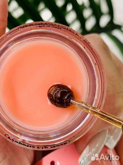 Уходовая и декоративная косметика на заказ