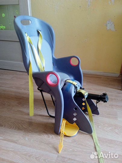 Детское велокресло на багажнике